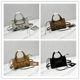 Picture of Balenciaga Handbags _SKUfw238760738fw